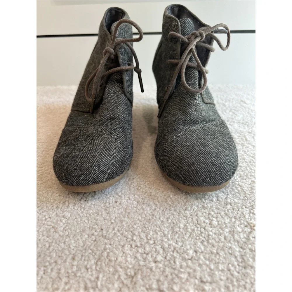 Toms Desert Wedge Herringbone Bootie Ankle Boots Size 8.5 Brown Fabric Academia